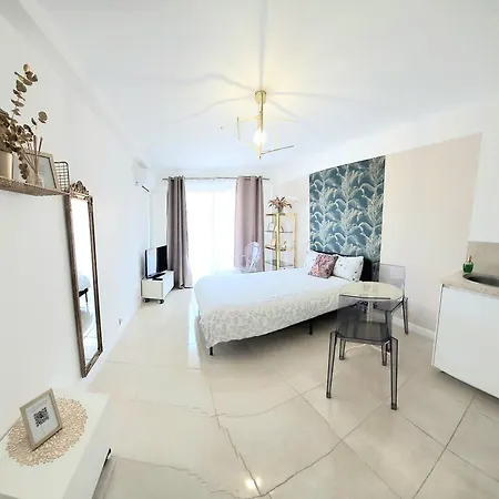 Carnot 1 Apartamento *